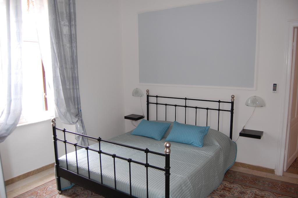 Arena Alfieri Bed & Breakfast Livorno Cameră foto